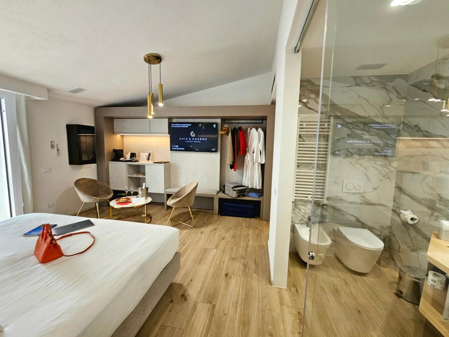 Chic & Charme Luxury Rooms Олбия Екстериор снимка